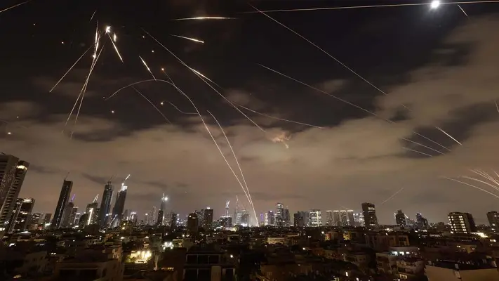 Rudal Balistik Iran Jebol Iron Dome: Titik Lemah Pertahanan Israel Terungkap